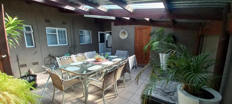 4 Bedroom Property for Sale in Bothasig Western Cape